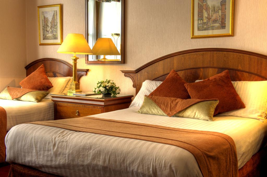 Classic Guest House EDI Room photo