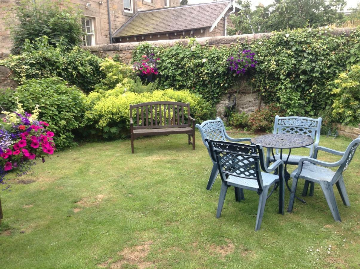 Classic Guest House EDI Exterior photo